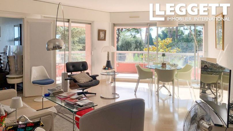 A louer APPARTEMENT T3 82 M2 VUE MER NICE