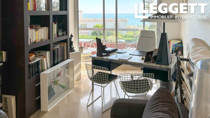 A louer APPARTEMENT T3 82 M2 VUE MER NICE
