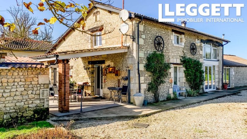 A louer MAISON  DE MAîTRE  CHEVANCEAUX