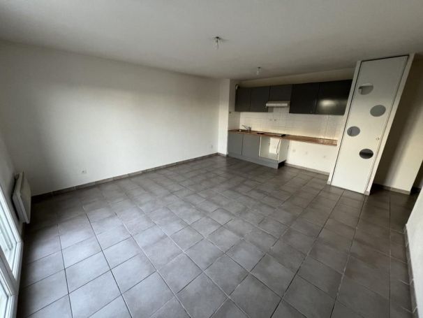 A louer APPARTEMENT T3 60 M2 TERRASSE BORD DE MER AGDE