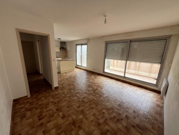 A louer APPARTEMENT T3 63 M2 TERRASSE BORD DE MER AGDE