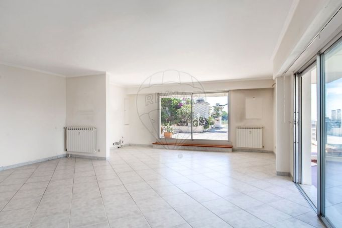 A louer APPARTEMENT DE PRESTIGE T4 144 M2 TERRASSE BORD DE MER NICE