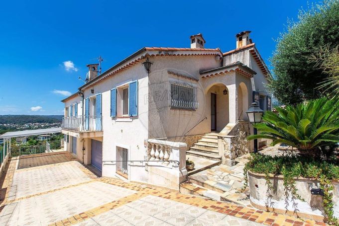 A louer MAISON  7 PIECES 181 M2  SAINT PAUL DE VENCE