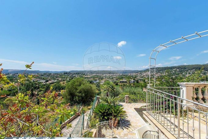 A louer MAISON  7 PIECES 181 M2  SAINT PAUL DE VENCE