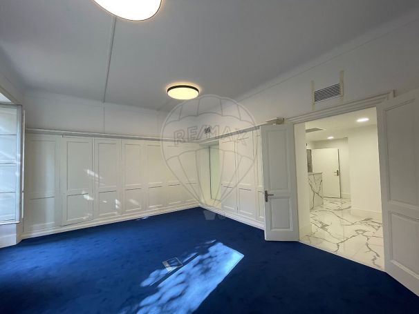 A louer APPARTEMENT DE PRESTIGE  186 M2 BORD DE MER NICE