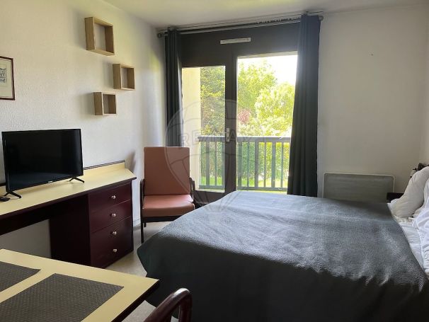 A louer STUDIO  23 M2  DAX