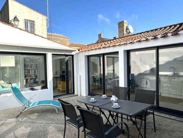 A vendre MAISON  DE PêCHEUR BORD DE MER SAINT GILLES CROIX DE VIE
