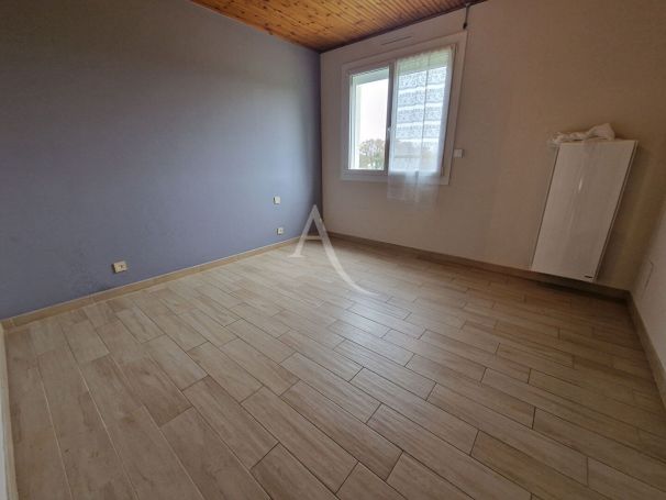 A vendre MAISON  4 PIECES 112 M2  POIROUX