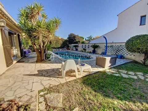 A louer MAISON  6 PIECES 147 M2 BORD DE MER LATTES