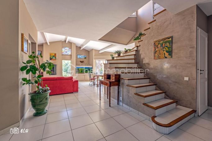 A louer MAISON  D'ARCHITECTE  PRADES LE LEZ