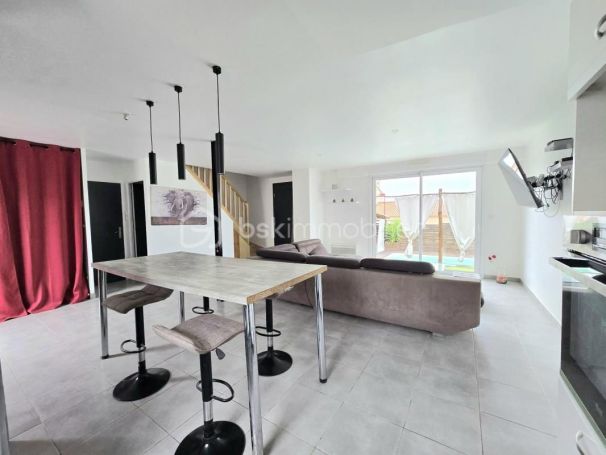A louer MAISON  5 PIECES 109 M2  SAINT THIBERY