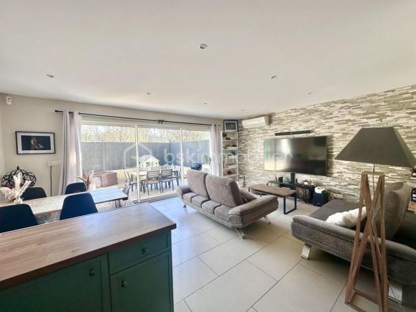 A louer MAISON  4 PIECES 90 M2  GIGNAC