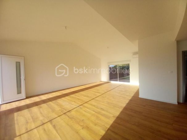 A louer MAISON  4 PIECES 130 M2  CANET