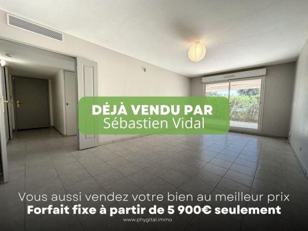 A louer APPARTEMENT DE PRESTIGE T3 66 M2 TERRASSE BORD DE MER ANTIBES