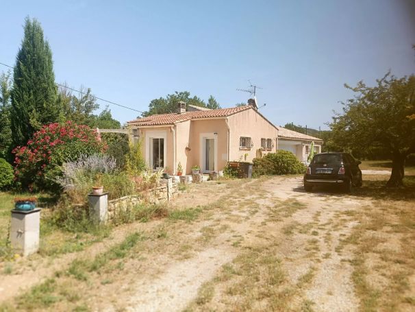 A vendre CHARMANTE MAISON 5 PIECES 108 M²  PLAIN PIED FORCALQUEIRET