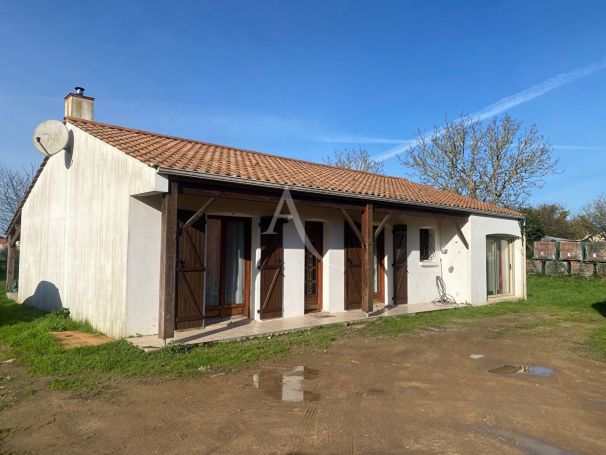 A vendre MAISON  4 PIECES 103 M2 BORD DE MER LONGEVILLE SUR MER
