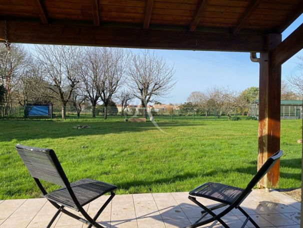 A vendre MAISON  4 PIECES 103 M2 BORD DE MER LONGEVILLE SUR MER