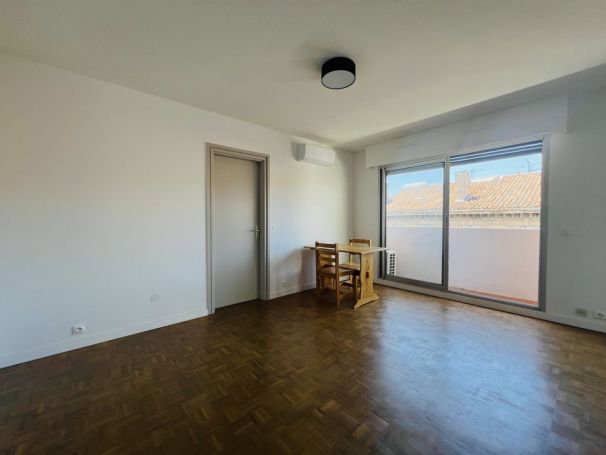 A louer APPARTEMENT T2 39 M2  MARSEILLE 4EME