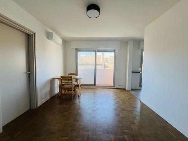 A louer APPARTEMENT T2 39 M2  MARSEILLE 4EME