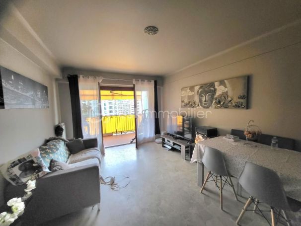 A louer APPARTEMENT T3 72 M2 BORD DE MER ROQUEBRUNE CAP MARTIN