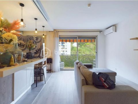 A louer APPARTEMENT T3 64 M2 BORD DE MER MENTON