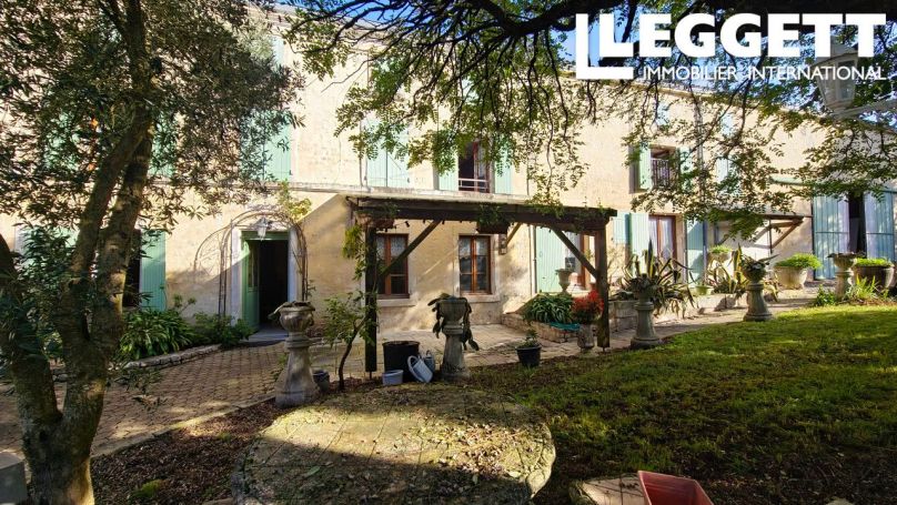 A louer LONGèRE  10 PIECES 270 M2  BENET