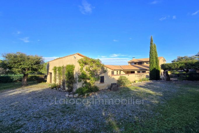 A vendre MAISON  D'ARCHITECTE BORD DE MER MONTESQUIEU DES ALBERES Village