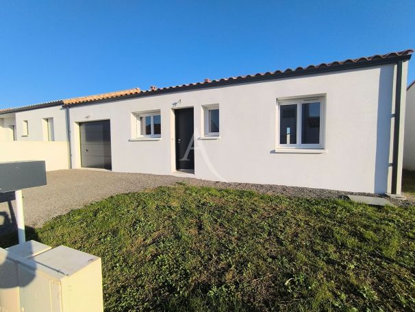 A vendre MAISON  5 PIECES 75 M2 BORD DE MER TALMONT SAINT HILAIRE
