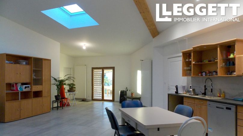 A louer MAISON  6 PIECES 170 M2  VILLESEQUELANDE