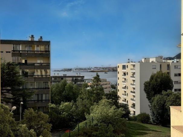 A vendre APPARTEMENT T4 95 M2 TERRASSE BORD DE MER AJACCIO