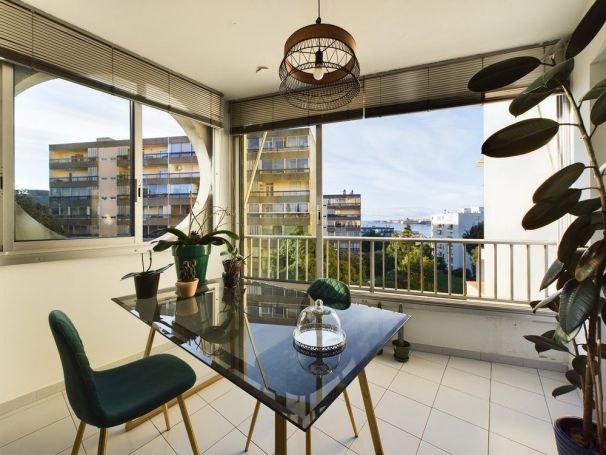 A vendre APPARTEMENT T4 95 M2 TERRASSE BORD DE MER AJACCIO
