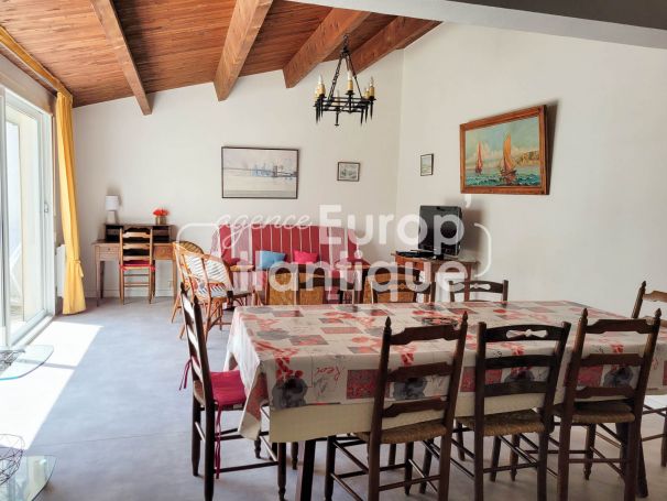 A vendre MAISON  4 PIECES 80 M2 BORD DE MER LA PALMYRE   LES MATHES
