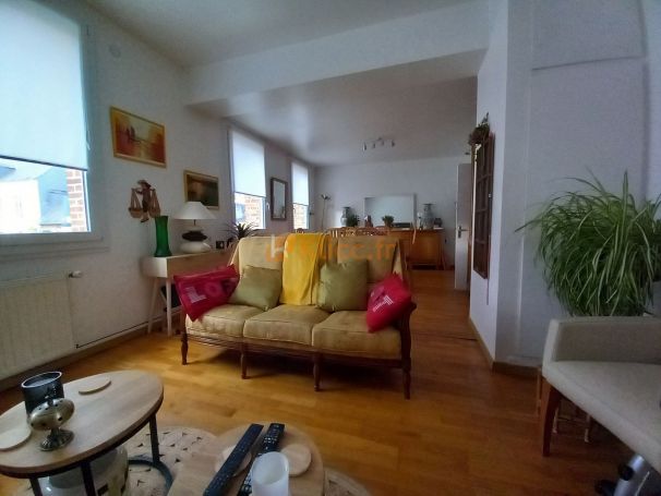 A vendre MAISON  5 PIECES 136 M2 PLAGE à PIED VITTEFLEUR école coiffeur boulangerie épicerie