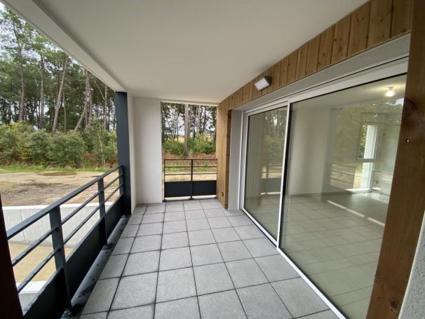A louer APPARTEMENT T3 63 M2 TERRASSE BORD DE MER SOUSTONS