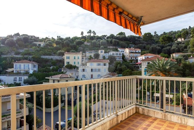 A louer APPARTEMENT T2 47 M2 TERRASSE BORD DE MER BEAULIEU SUR MER