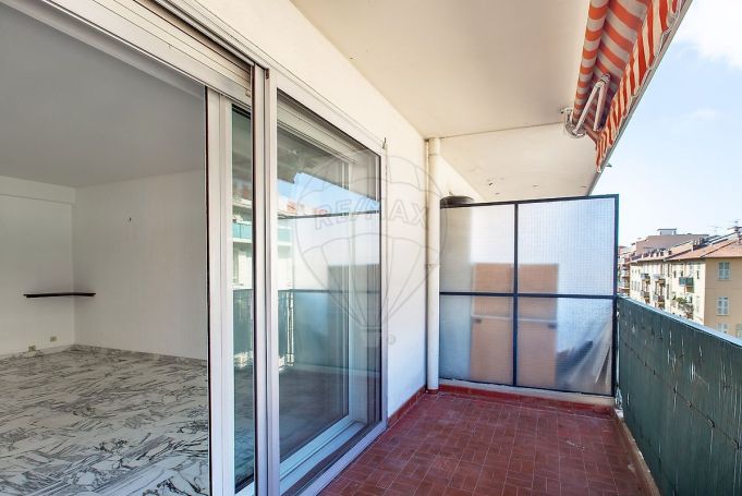 A vendre APPARTEMENT DE PRESTIGE T3 83 M2 TERRASSE BORD DE MER NICE