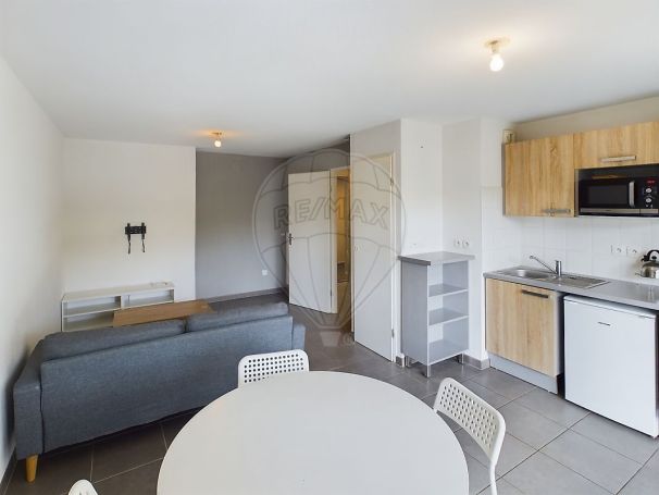 A louer APPARTEMENT T2 43 M2 TERRASSE  NANTES