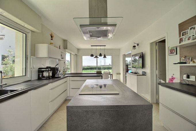 A vendre Villa 6 PIECES 190 M² VUE MER LANTON