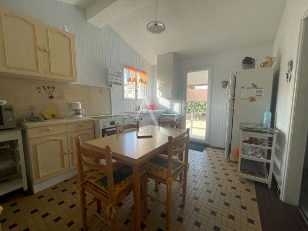 A vendre MAISON  3 PIECES 63 M2 PLAGE à PIED LONGEVILLE SUR MER