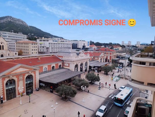A vendre Appartement T2 59 M² DERNIER ETAGE HAUTE VILLE Toulon