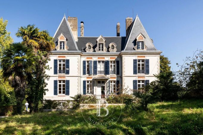 A vendre PROPRIéTé  SALIES DE BEARN
