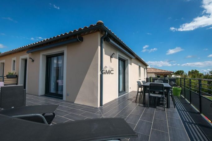 A louer MAISON  4 PIECES 100 M2 BORD DE MER ROUJAN