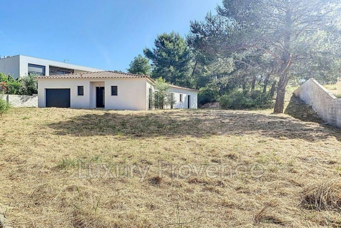 A louer MAISON  4 PIECES 125 M2  SEPTEMES LES VALLONS