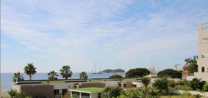 T4 de 90 m² aperçu MER, à 20 m de la plage 13600 La Ciotat