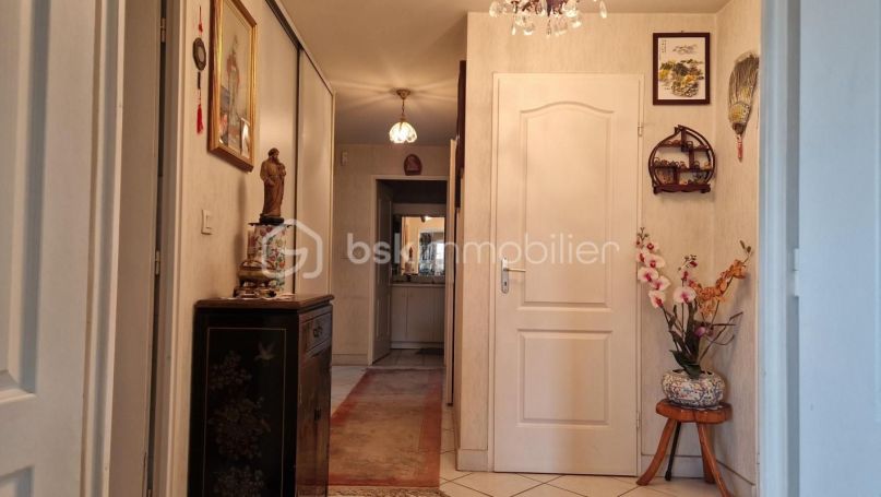 A louer APPARTEMENT T4 108 M2 TERRASSE BORD DE MER HYERES