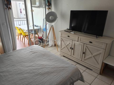 A vendre STUDIO  23 M2 TERRASSE BORD DE MER LE CAP D AGDE