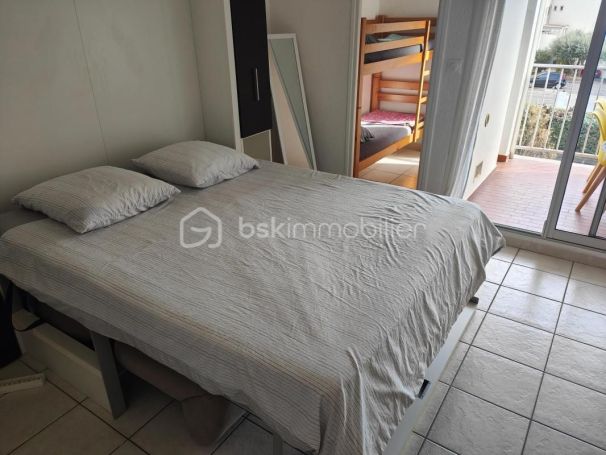 A vendre STUDIO  23 M2 TERRASSE BORD DE MER LE CAP D AGDE