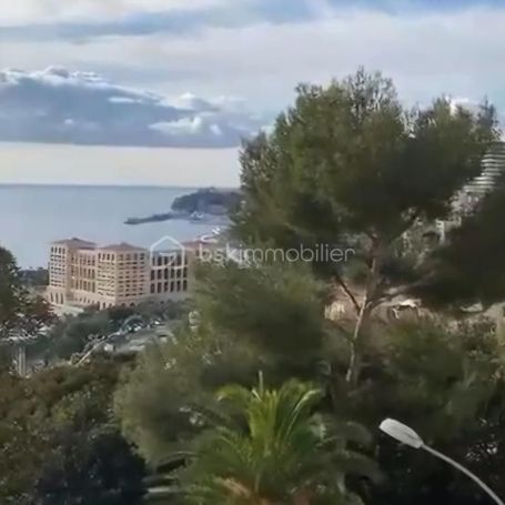 A louer APPARTEMENT T3 57 M2 TERRASSE BORD DE MER ROQUEBRUNE CAP MARTIN