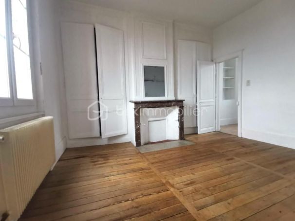 A louer APPARTEMENT T5 98 M2  GOURNAY EN BRAY