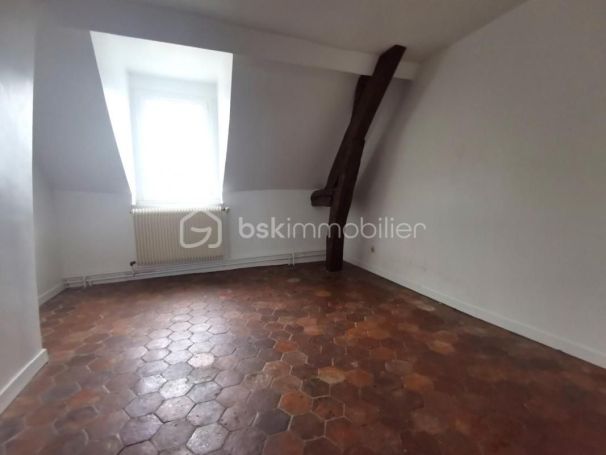 A louer APPARTEMENT T5 98 M2  GOURNAY EN BRAY